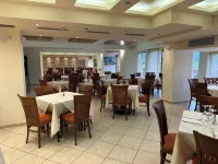 Europa Beach Hotel - พร้อมอาหารเช้า