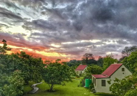 Forest Edge Отели рядом с достопримечательностью «Sedge Links Golf Course»