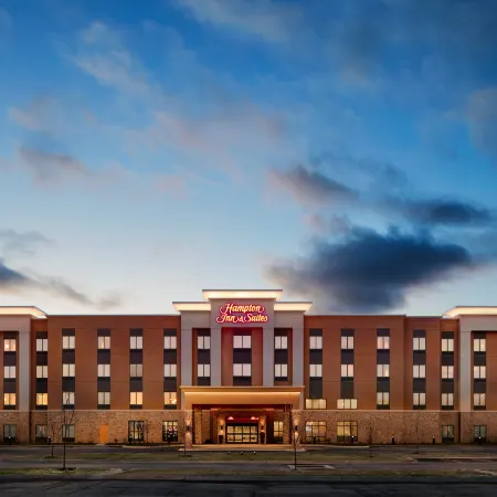 Hampton Inn & Suites Chicago Waukegan