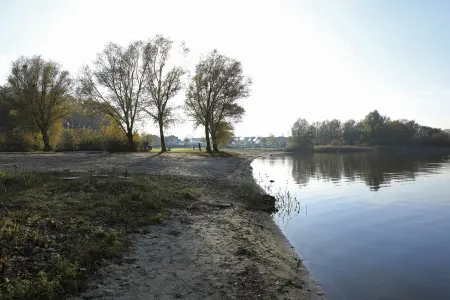 Vacation home directly on the lake, outdoor whirlpool and exclusive 20sqm wellness sauna