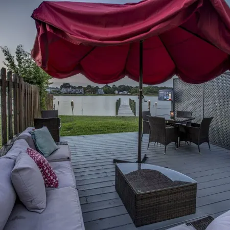 Riverside Tiny Home Retreat