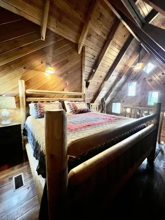 New Hot Tub & Trailer Parking @ Cliff Eagle Отели рядом с достопримечательностью «Daniel Boone Campground in Red River Gorge»