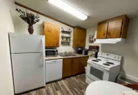 The Nook on Sunshine Hill--minutes to Crater of Diamonds and Historic Washington Hotels in Howard County