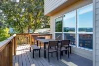 Scenic Mountain and River Views with Gourmet Kitchen - Spacious Retreat