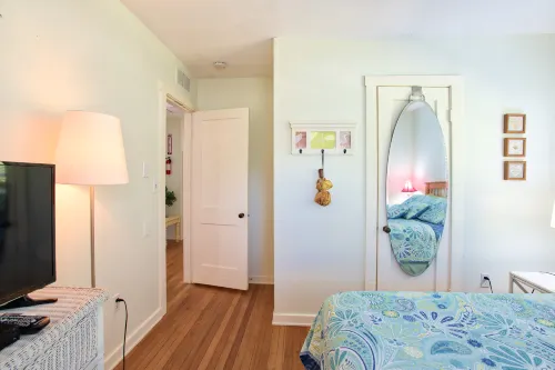 Spacious Yard and Close to Waterfront District - Charming Coastal Escape