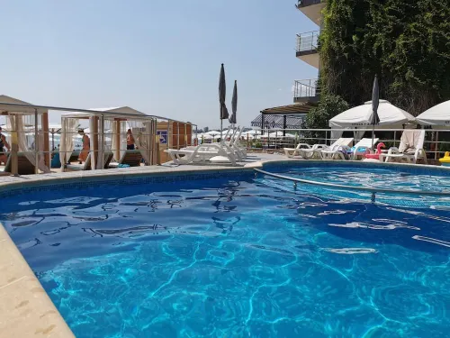 Beachfront Apartments by Marty's