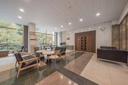 Yongin Singal Hotel Forest Отели рядом с достопримечательностью «Kyung Hee University Hyejung Museum»