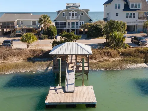 Tranquil Suite with Rooftop Deck and Dock - Charming Oceanfront Haven