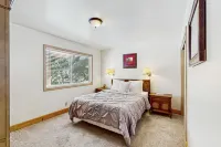 Fawn Lodge Отели рядом с достопримечательностью «Парк Север Тахо Риджинал»
