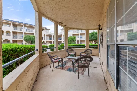 *Recently Renovated Hill Country Island Retreat - Loaded with Amenities!