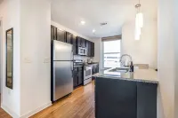 Stylish Fresh Historic Apt w/ Downtown Views