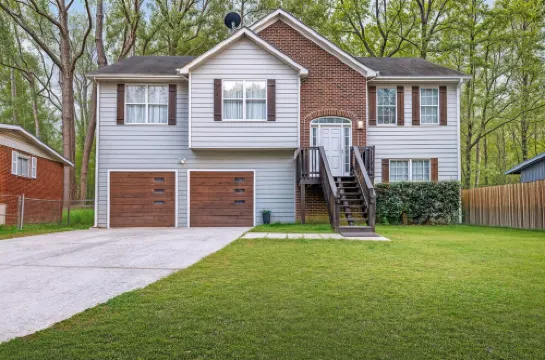 ATL Patio Paradise - Pool, Hot Tub, Movie Theater, Game Room, B-Ball, Arcades!