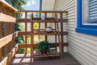 Cozy Space with Den for Relaxation - Tranquil Charming Haven Hotels in Peoria Heights