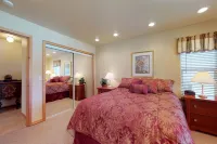 Oceanview home with hot tub and great location - near the port and beach access Hotels in Port Orford