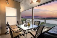 Breathtaking Lake Views and Communal Pool Access - Stunning Oasis