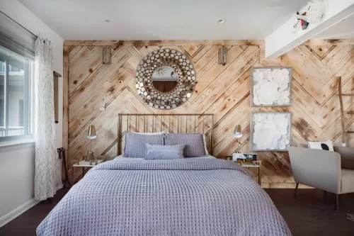 Freshly Renovated Artist Condo and Pool Minutes to Downtown Hotels in Berry Hill