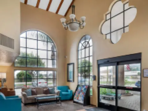 Quality Inn & Suites Camarillo-Oxnard Hotels in Camarillo