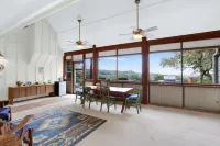 Tranquil Retreat - Cozy Escape, Fireplace, Patio, Views Hotels in Hays County