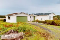 Driftwood Cottage Hotels near Standish-Hickey State Recreation Area