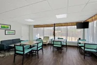 Quality Inn Raeford - Pet Friendly
