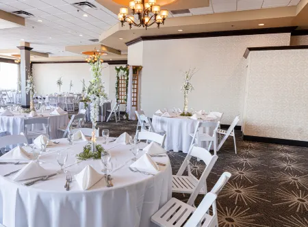 Holiday Inn ST. Louis Arpt West-Earth City