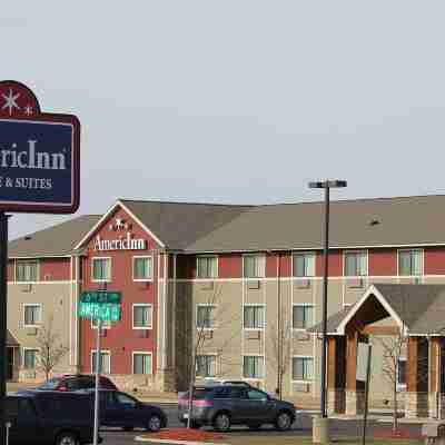 AmericInn by Wyndham Cedar Rapids/CID Airport Hotel Exterior