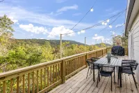 Renovated | Mtn Views | Hot tub | Fire Pit | Pet Friendly Hotels in Pickens County