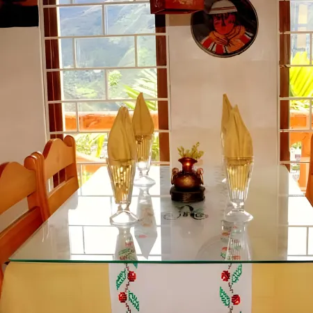 La Casa Amarilla