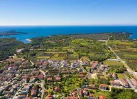 Peaceful House Only 900m from the Sea with Swimming Pool, BBQ, Wifi, Airco 波雷奇住宿飯店