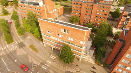 Hiisi Homes Helsinki Haaga Отели рядом с достопримечательностью «Isonneva Playground»