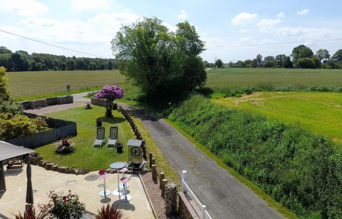 chambres d'hôtes DM Bazouges la pérouse