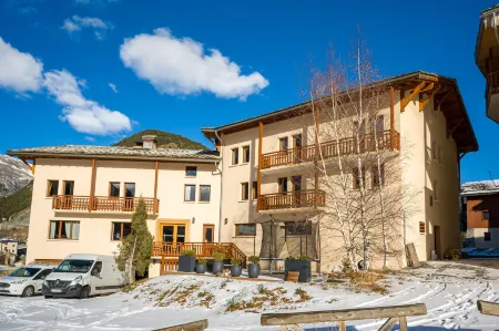 L'Outa Hotel Restaurant Отели в г. Терминьон