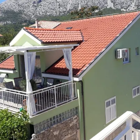 Apartments Clementina Sunrise Hotels in Orebic