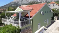 Apartments Clementina Sunrise Hotels near Plaža Ostrôda Orebič