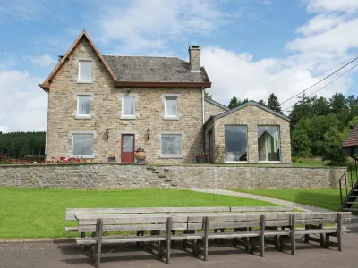 Spacious and Well Cared for House with a Panoramic Hotels near December 44 Museum