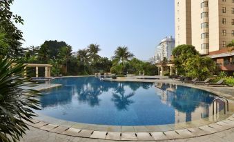 Spacious and Premium 3Br Apartment with City View Sudirman Tower Condominium