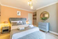 Seafront Apartment Private Garden & Free Parking Các khách sạn ở Littlehampton