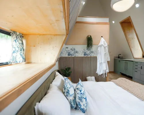Finger Lakes Treehouse Hotels in Wayne County