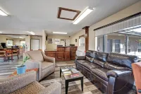 Suburban Studios Near Mesa Verde Hotels in Montezuma County