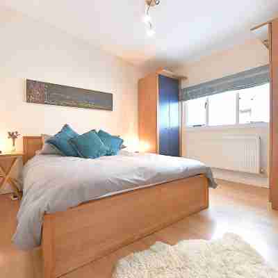 Gorgeous 3Bd Cottage with Parking Nr Guildford Rooms