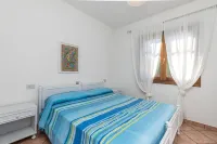 Piazzetta Villa la Vigna 30m from the Sea
