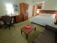 Canad Inns Destination Centre Garden City Отели рядом с достопримечательностью «Стадион «Шо Парк»»