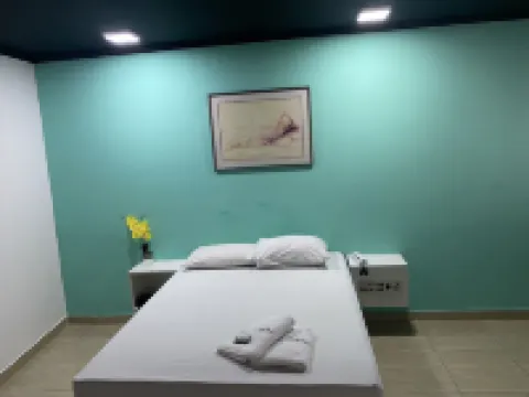 Light Motel