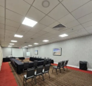 Four Points by Sheraton Kansas City Airport