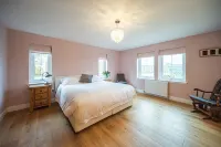 8 Person-Luxury-FamilyFriendly-PetFriendly-Hot Tub - Wifi