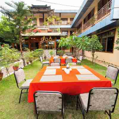 Ama Garden Sauraha Hotel Exterior