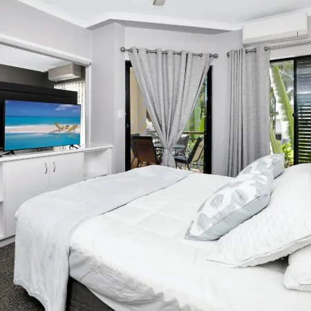 Unique Tropic Escape 111 Отели в г. Кэрнс Север
