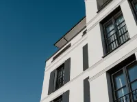 Hotel Grand Elisabeth Hotels near Kaiser-Jagdstandbild