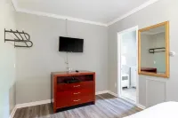 Cozy Stay in Brownstown w/ Wi-fi & Streaming TV