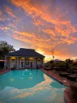 Anchuca Historic Mansion & Inn - Pools